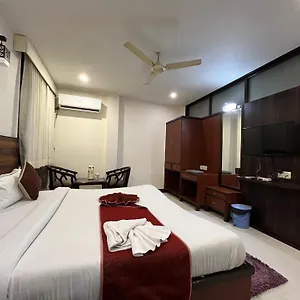 S R Palace Hotel