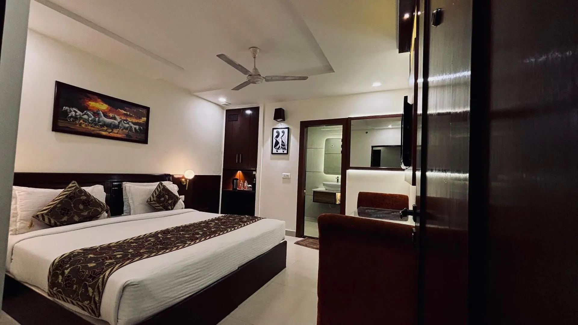 Taj Inn Hotel Agra  3*, Agra (Uttar Pradesh) India